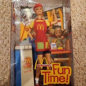 NIB Barbie and Kelly McDonalds fun time